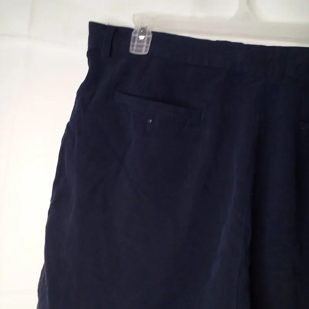 Tommy Bahama Shorts Men 42 100% Silk Pleated Casual Blue